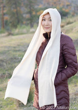 Load image into Gallery viewer, Altalun Hand-Dyed Yarn Hooded Scarf - Timeless Elegance in Black and Grey